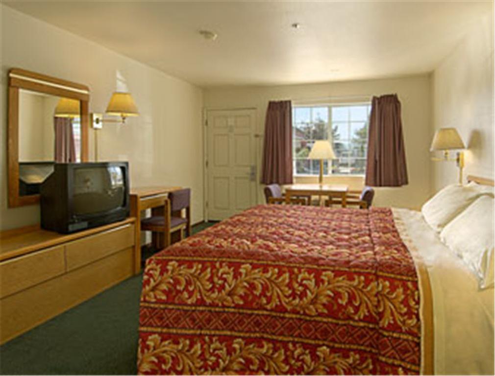 Days Inn Salinas Airport Cameră foto