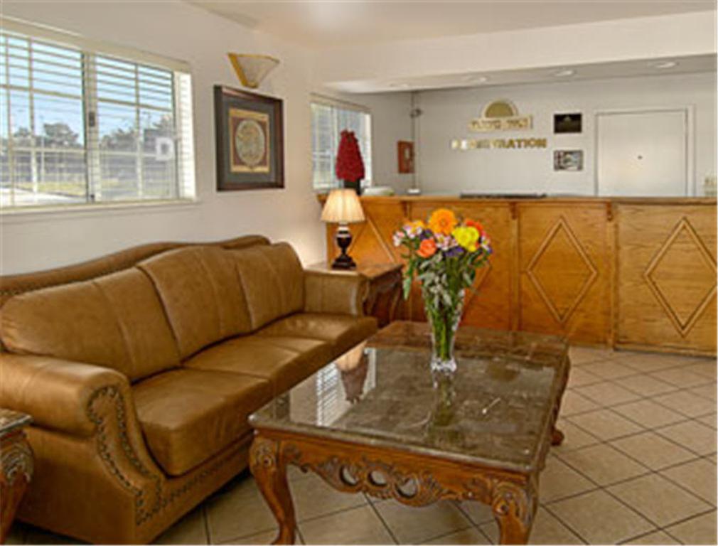 Days Inn Salinas Airport Interior foto